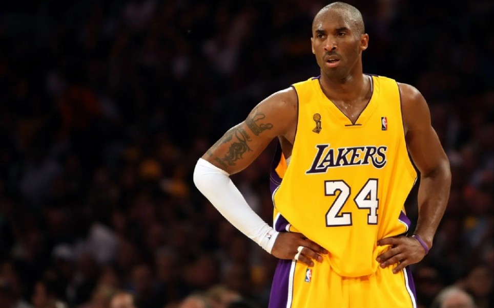 哈登生涯第12次单场55+，詹杜库生涯合计仅10次（哈登生涯55+场次达12场，詹杜库三人合计仅10场）